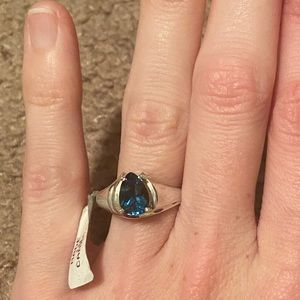 Sterling silver pear cut London blue topaz ring S8